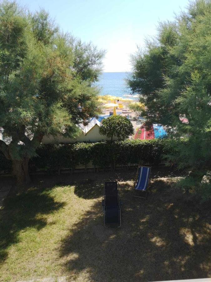 Апартаменти Giardino Sul Mare Casa Casoni Нумана Екстер'єр фото
